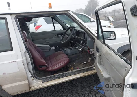 1993 Jeep Cherokee Postal z USA, uszkodzony, nr VIN 1J4FN21S3PL543353